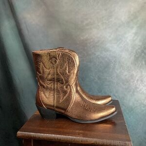 Bronze cowgirl booties